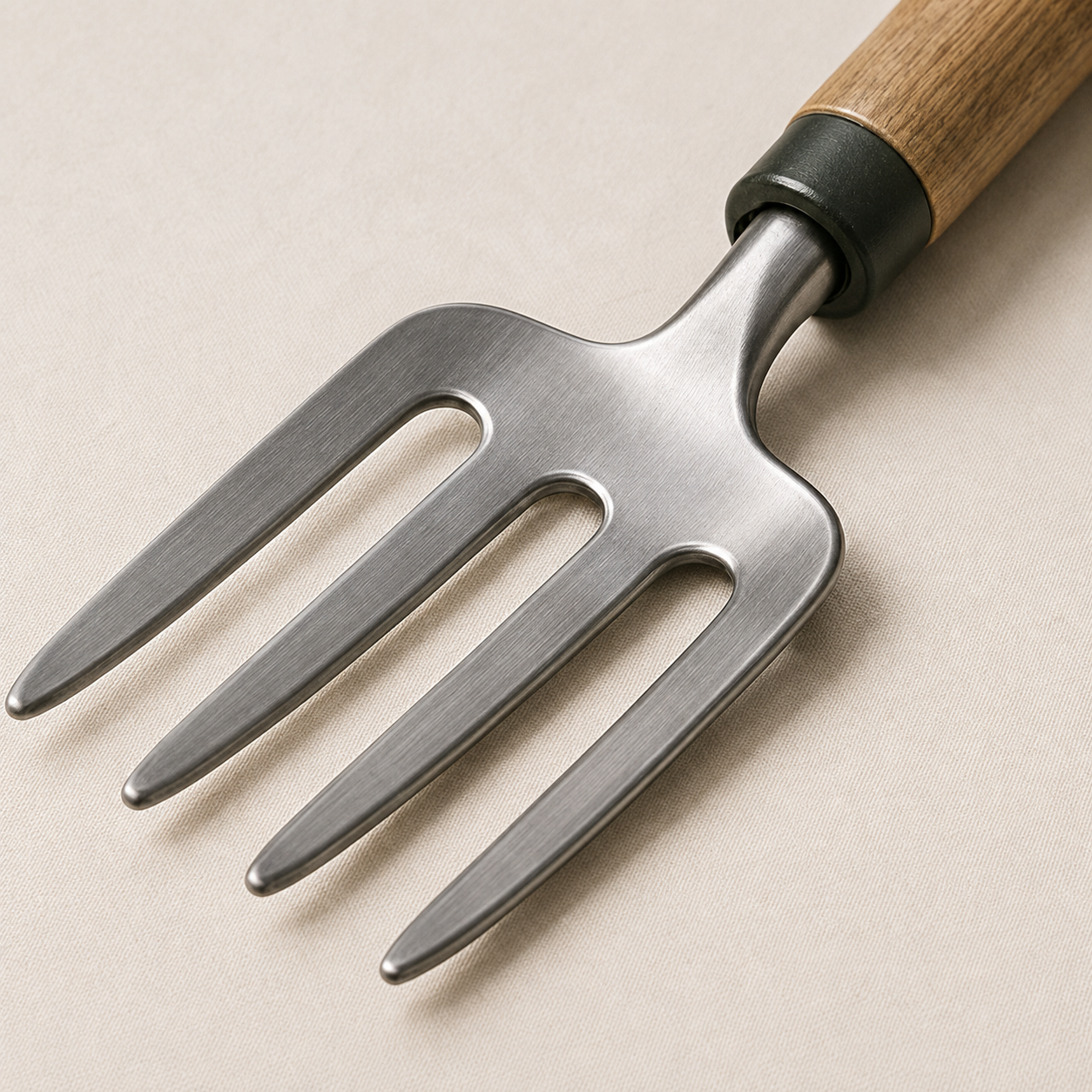 aruvella 5-Tine Garden Cultivator detail image